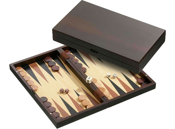 Backgammon Komplett i tre 39 cm Kommer i flott treeske m/ trebrikker