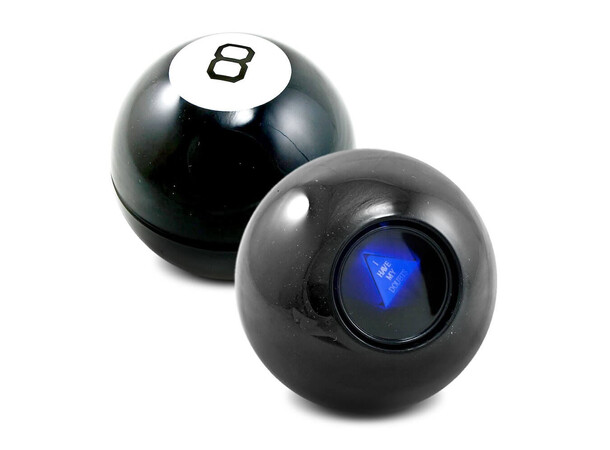 Magic 8 Ball - Den klassiska Mystic 8 Ball 