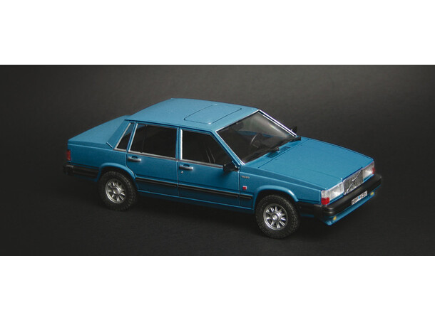 Volvo 760 GLE Italeri 1:24 Byggsats 